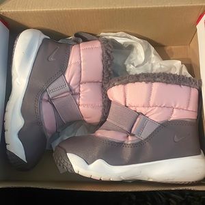 Nike boots toddler girls 9